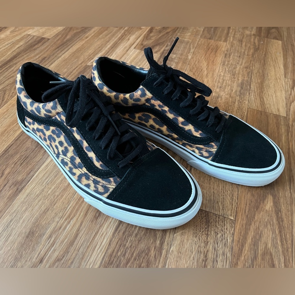 Vans Men’s 10.5 Black Suede/Leopard Print